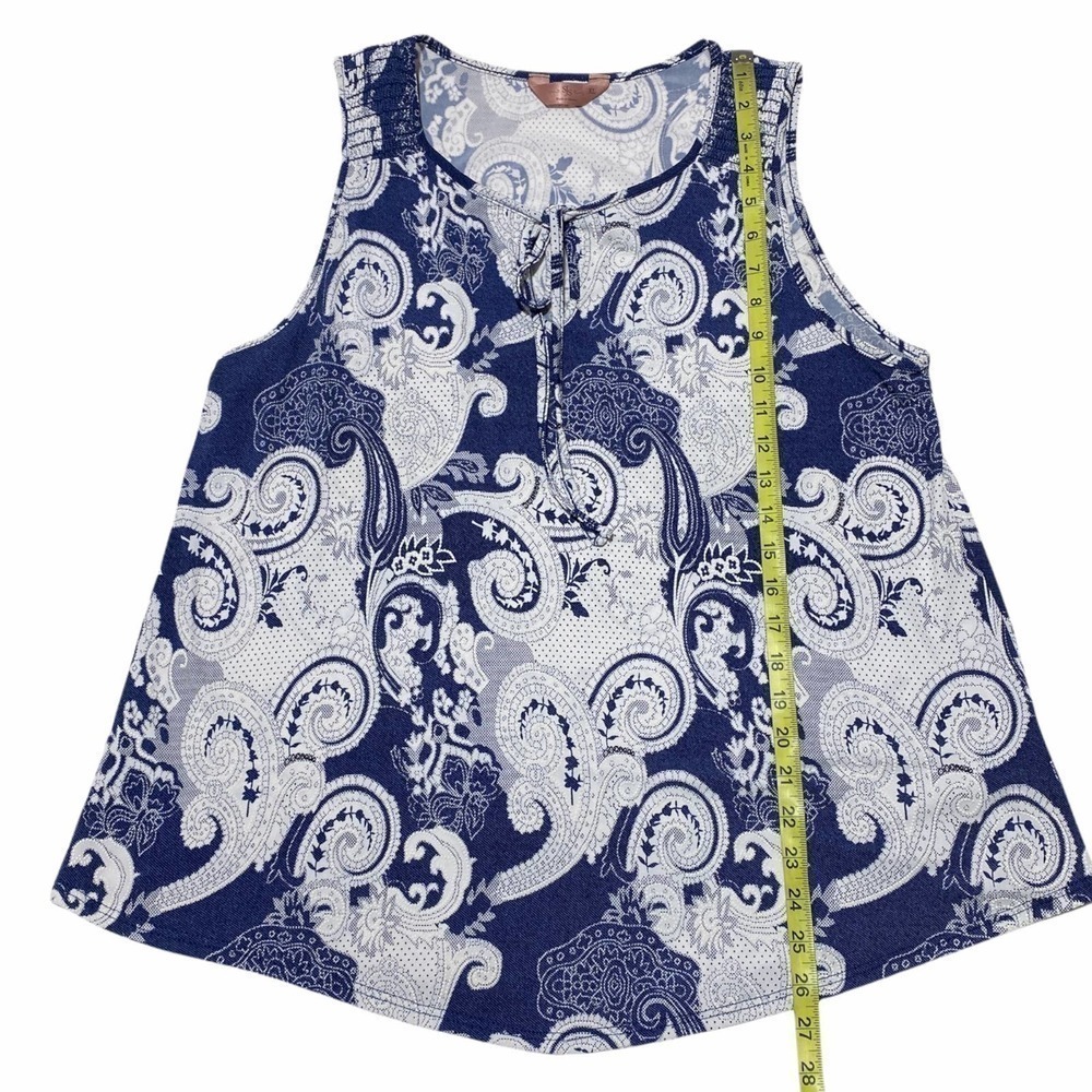 Sjs Blue & White Paisley Keyhole Sleeveless Blouse - Picture 6 of 11